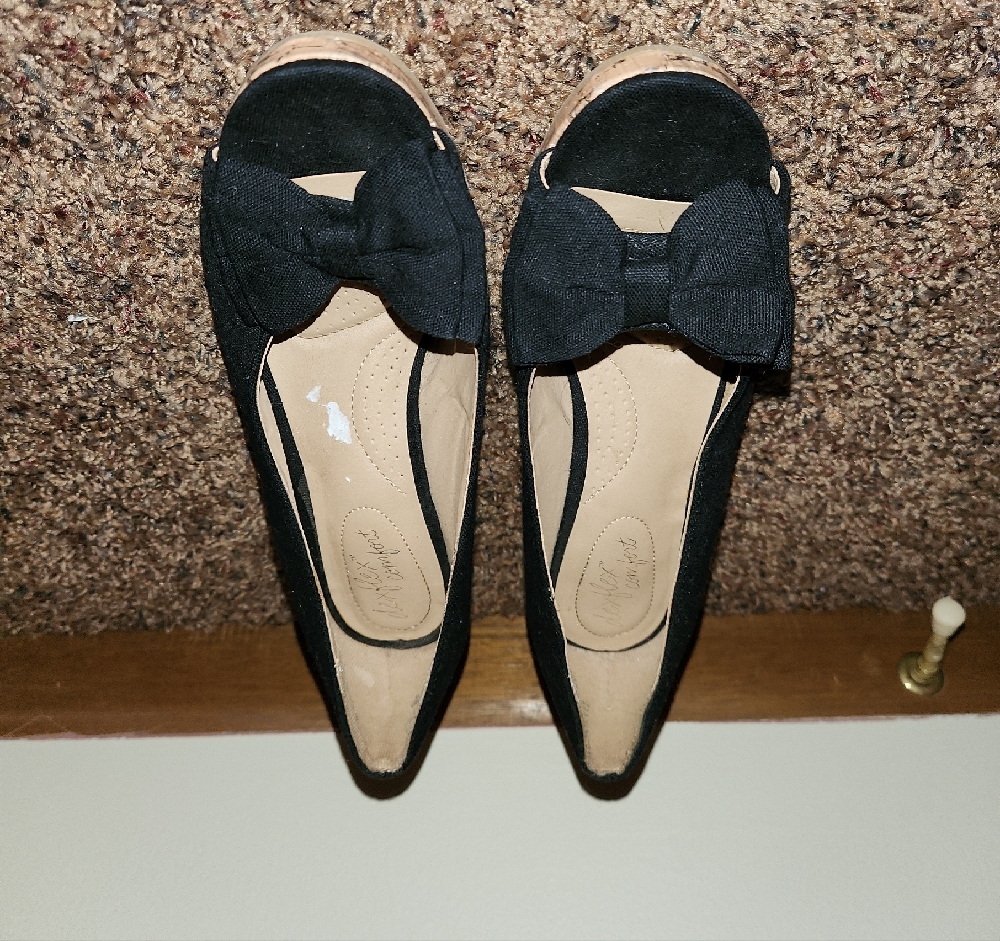 Black Bow Wedges